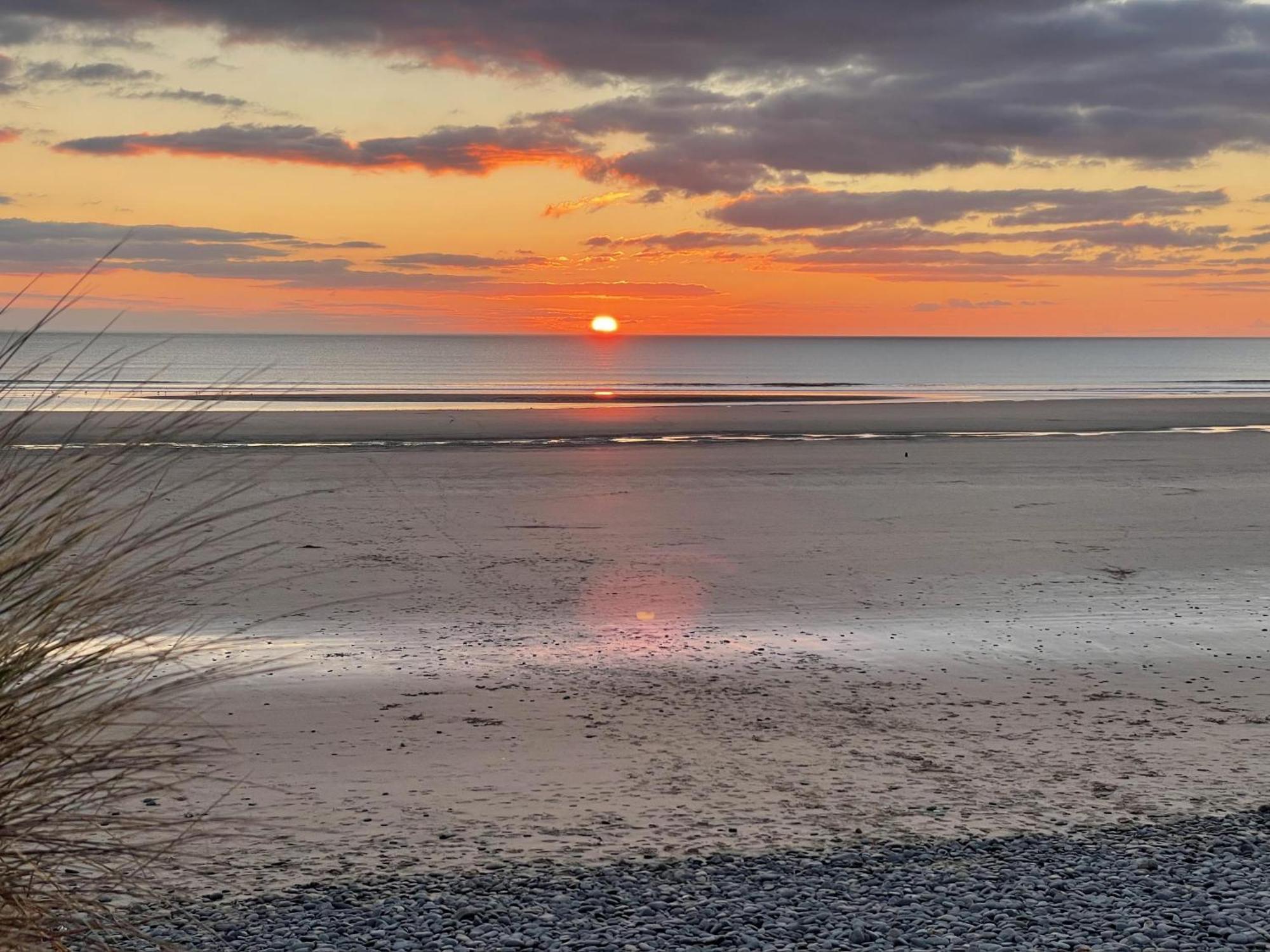 Lovely Seafront 2 Bedroom Apartment 4 Aberdyfi Eksteriør bilde